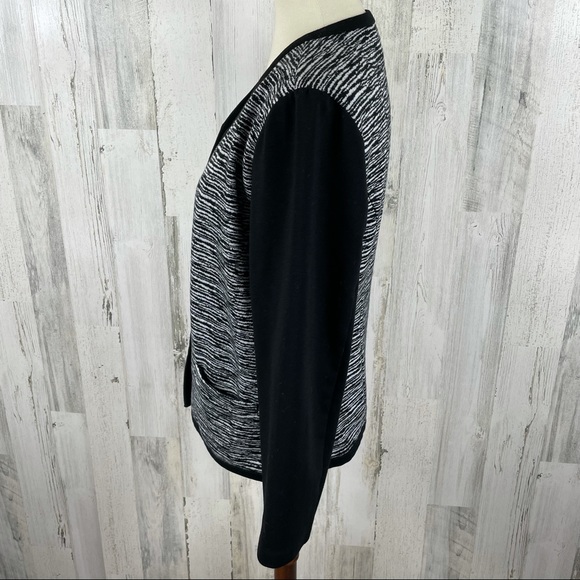 Chico’s Women's Black Open Sweater Jacket Sz 2 - Picture 4 of 9